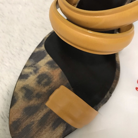 Beautiful Authentic Roger Vivier Heels - Picture 6 of 11